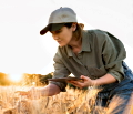 Imagen mujer en el medio rural