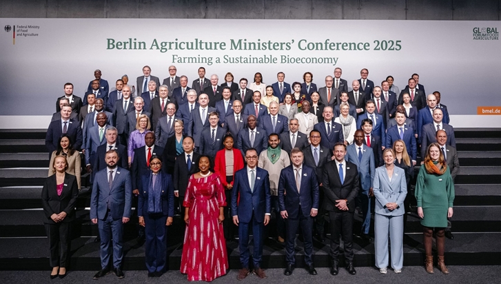 
					
			
					Hoy, en Berlín, en la Conferencia de Ministros del Foro Global de Alimentación y Agricultura 2025
			
					