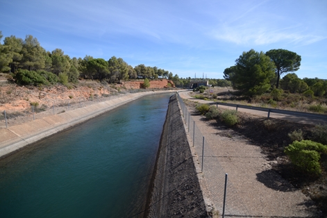 El Camino Natural cruza sobre el canal del trasvase Tajo-Segura