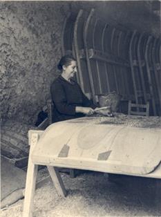 Empedrando trillos. Cantalejo (Segovia). 1952. Autor: Juan Cruzado Ranz