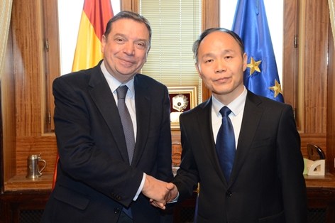 Luis Planas recibe al viceministro de Agricultura y Asuntos Rurales de China 