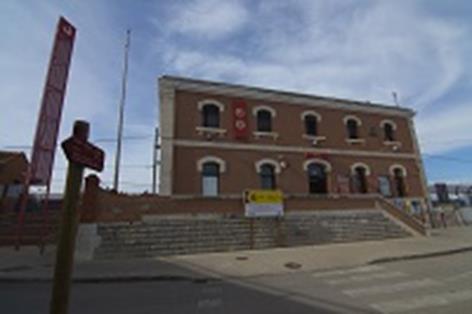 Inicio del ramal de Alzira, junto a la estación de tren