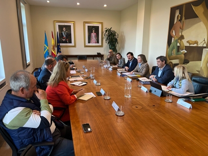 Hoy, en un encuentro con el sector pesquero del Principado de Asturias foto 3