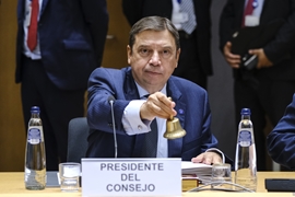 
				
			
				Hoy, en Bruselas
			
				