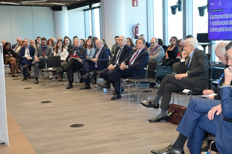 Hoy, en la presentación de un informe de KPMG sobre gastronomía española foto 3