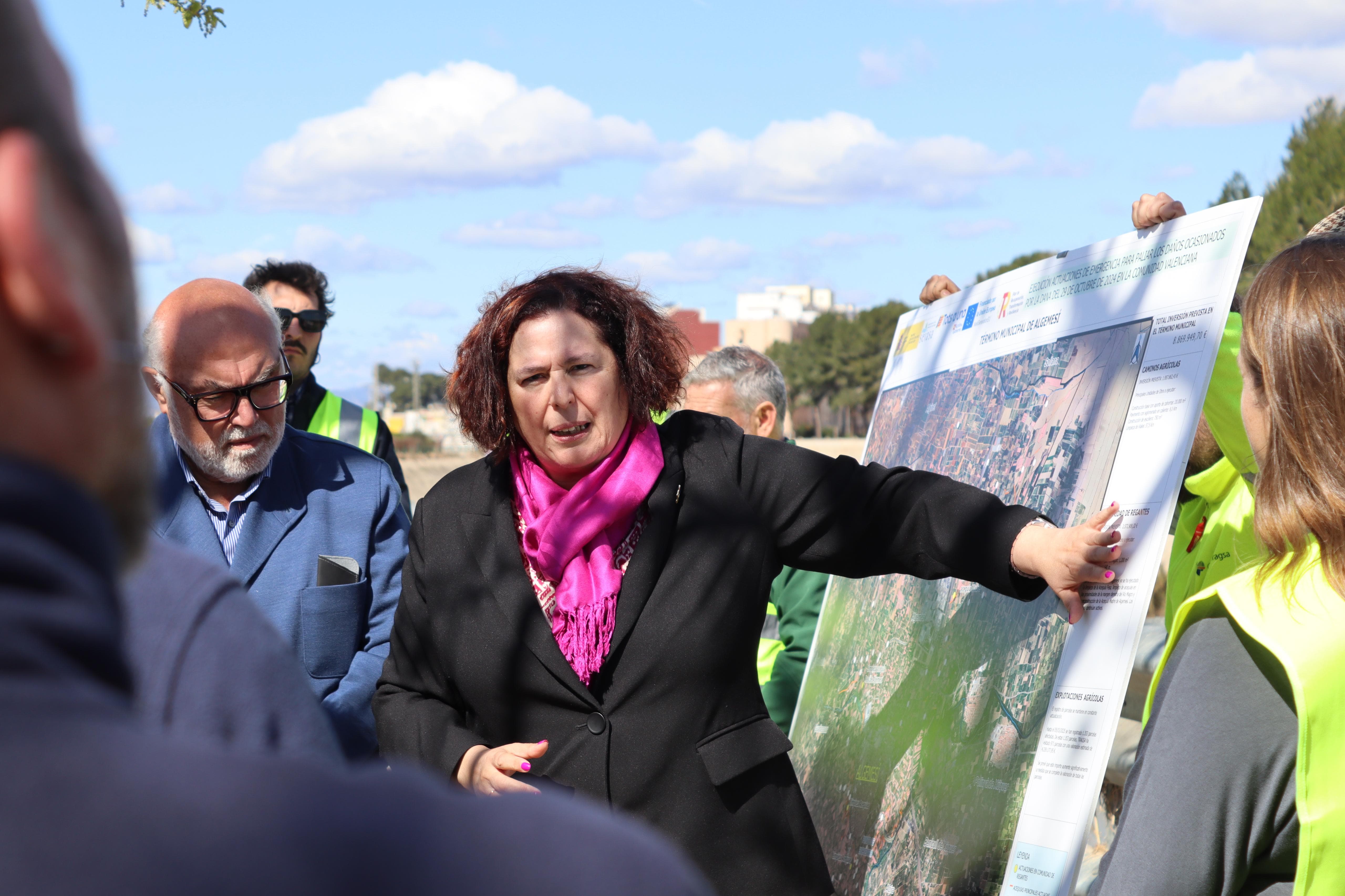 
				
			
				Hoy, en la Comunidad de Regantes de la Acequia Real del Júcar
			
				