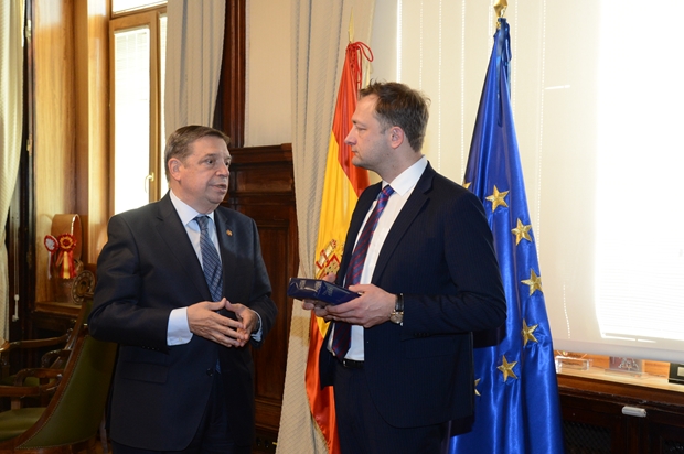 
					
			
					Presentación en España de la Visión de la agricultura y la alimentación de la Comisión Europea
			
					